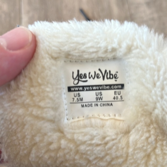 Yes We Vibe Boots - Picture 2 of 4